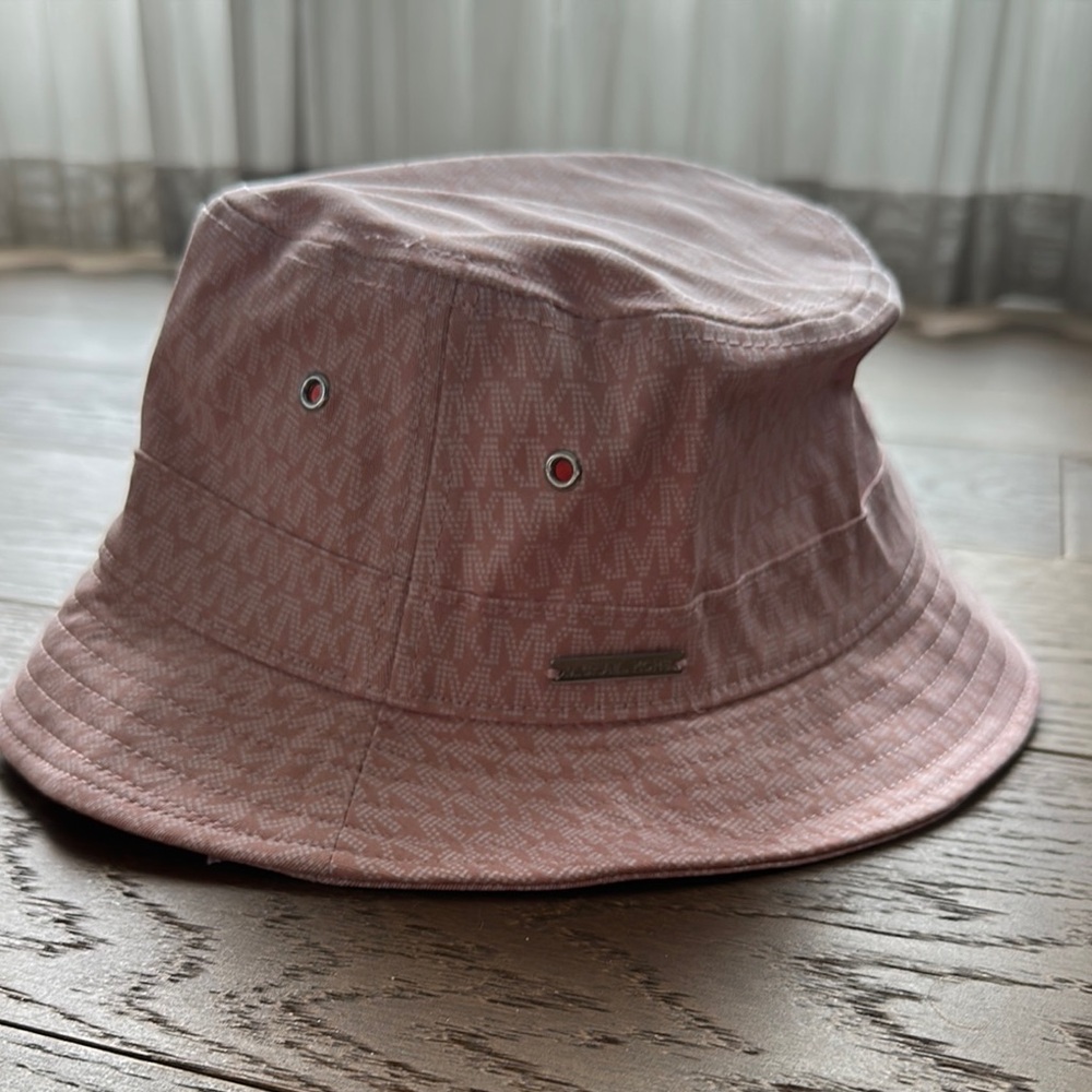 Michael Kors hat